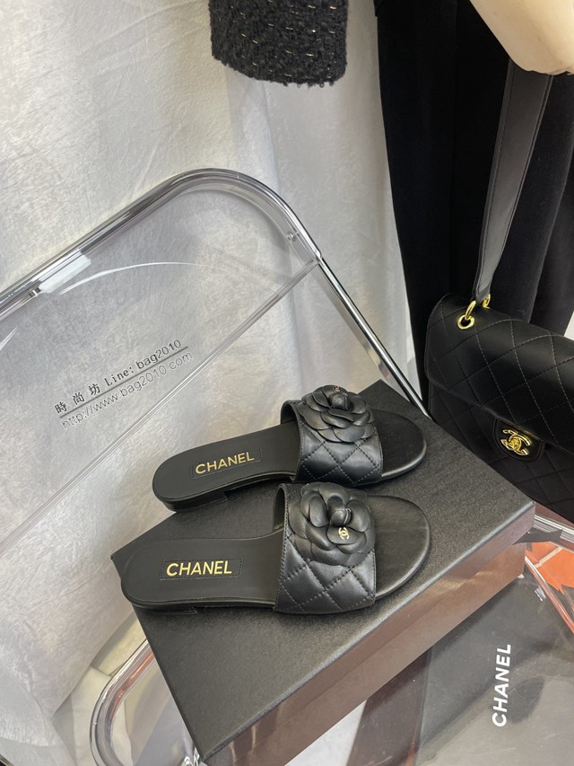 Chanel香奈兒2022春夏系列頂級版本山茶花羊皮涼拖鞋 dx2814